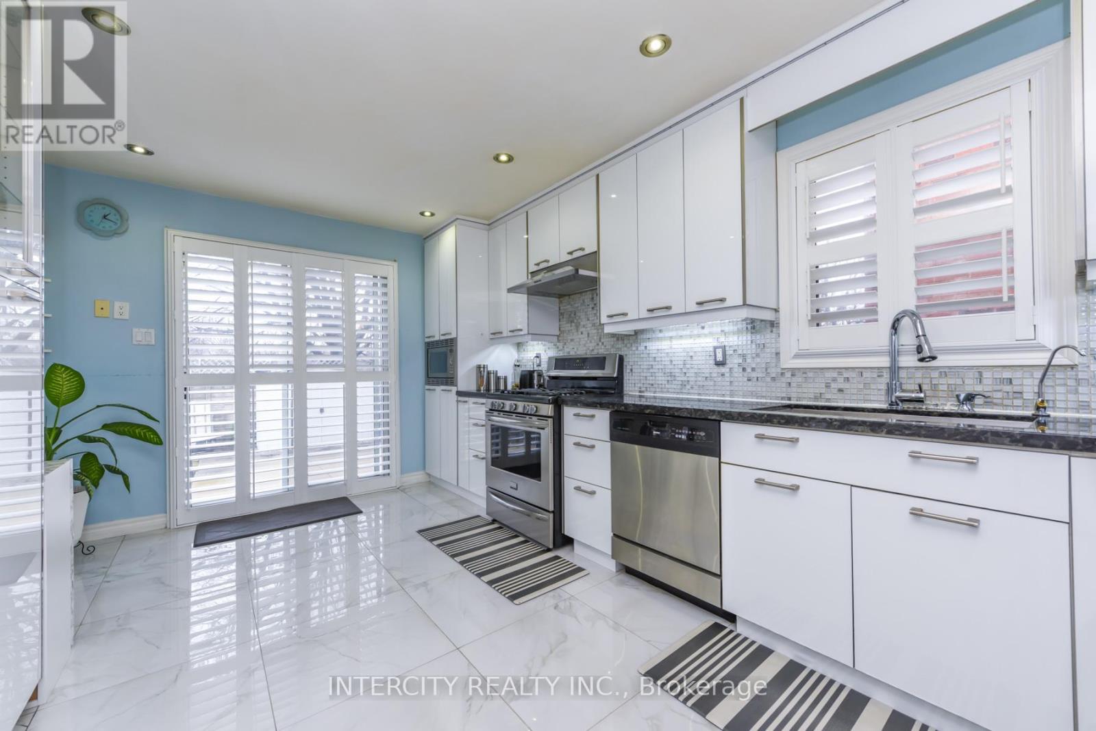 7140 Dalewood Drive, Mississauga, Ontario  L4T 4E9 - Photo 18 - W12910666