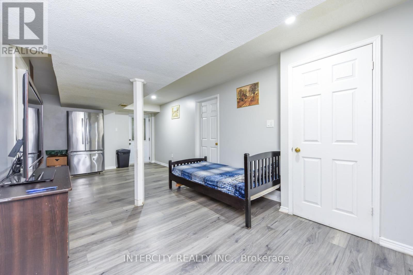 7140 Dalewood Drive, Mississauga, Ontario  L4T 4E9 - Photo 41 - W12910666