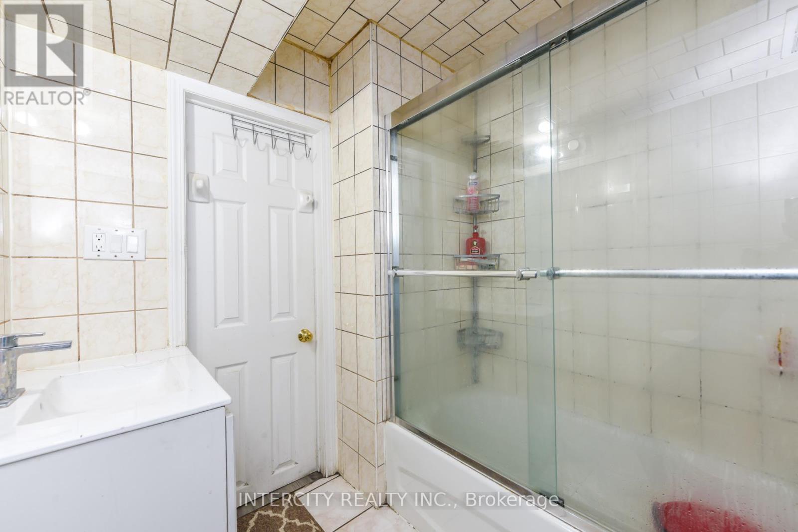 7140 Dalewood Drive, Mississauga, Ontario  L4T 4E9 - Photo 44 - W12910666