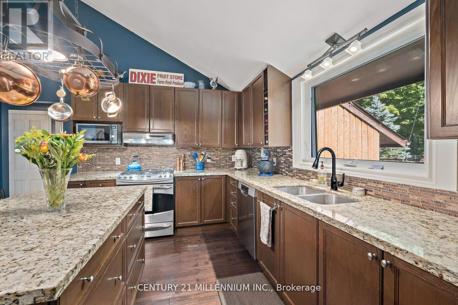 11646 Dublin Line, Halton Hills, Ontario  L7J 2M1 - Photo 13 - W12910712