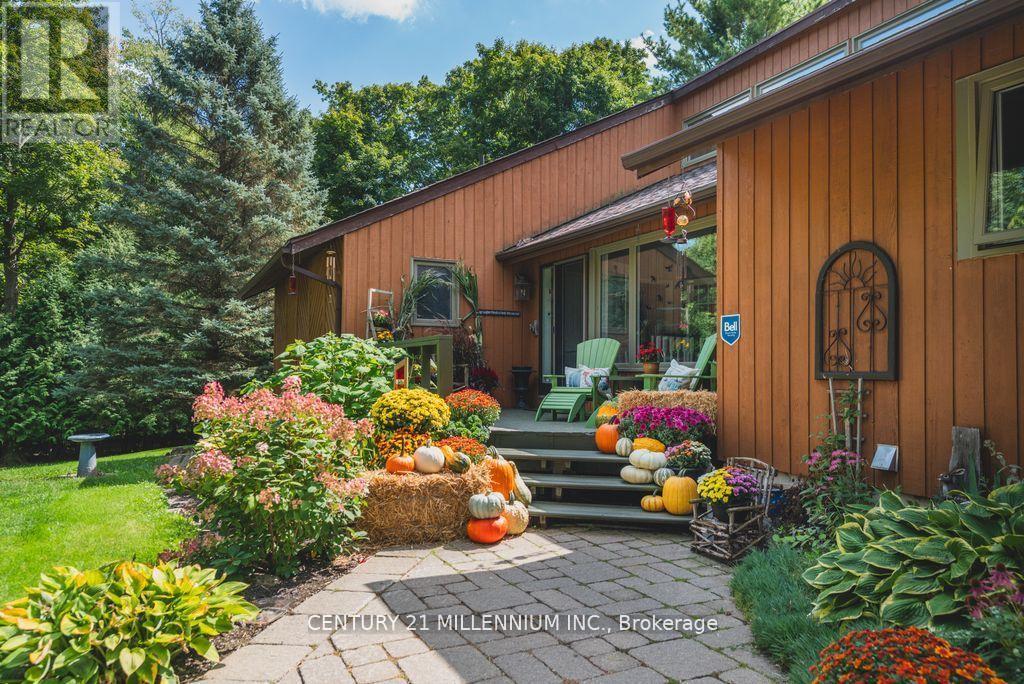 11646 Dublin Line, Halton Hills, Ontario  L7J 2M1 - Photo 6 - W12910712