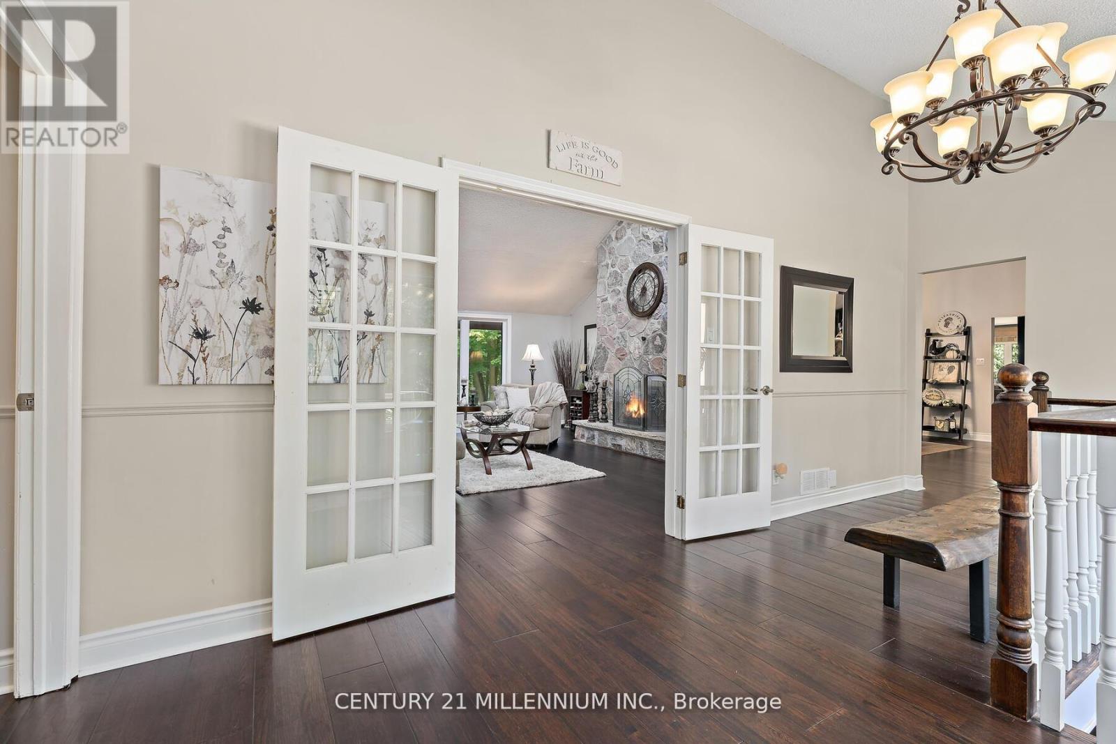 11646 Dublin Line, Halton Hills, Ontario  L7J 2M1 - Photo 9 - W12910712