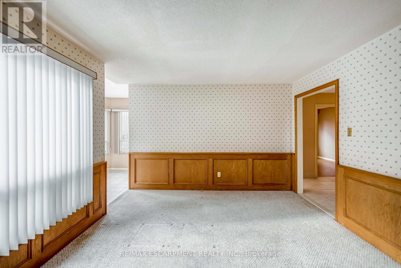 4037 Chadburn Crescent, Mississauga, Ontario  L5L 3X3 - Photo 13 - W12910718