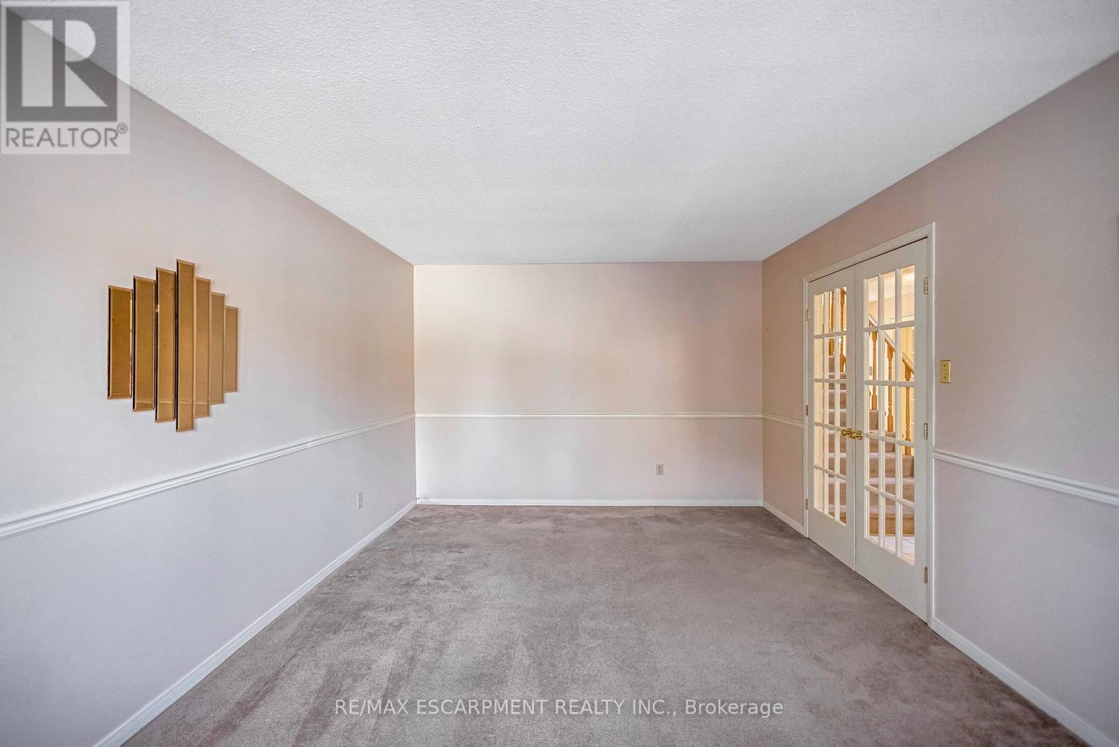 4037 Chadburn Crescent, Mississauga, Ontario  L5L 3X3 - Photo 16 - W12910718