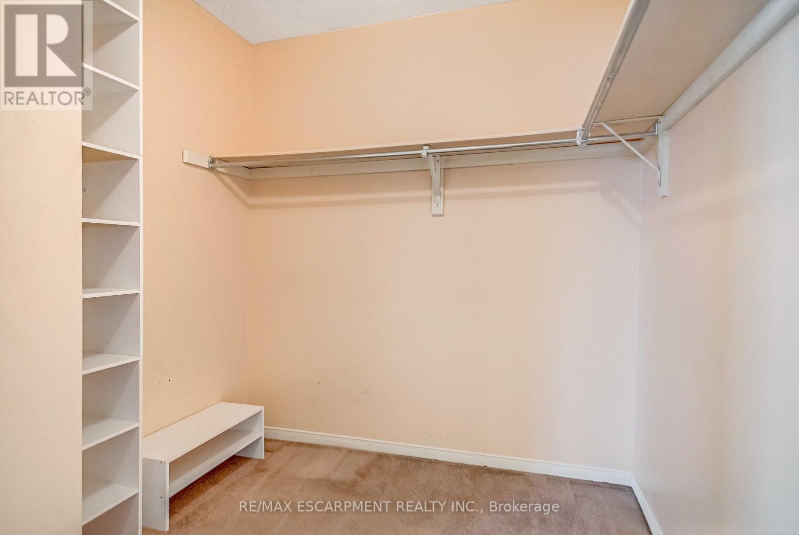 4037 Chadburn Crescent, Mississauga, Ontario  L5L 3X3 - Photo 27 - W12910718