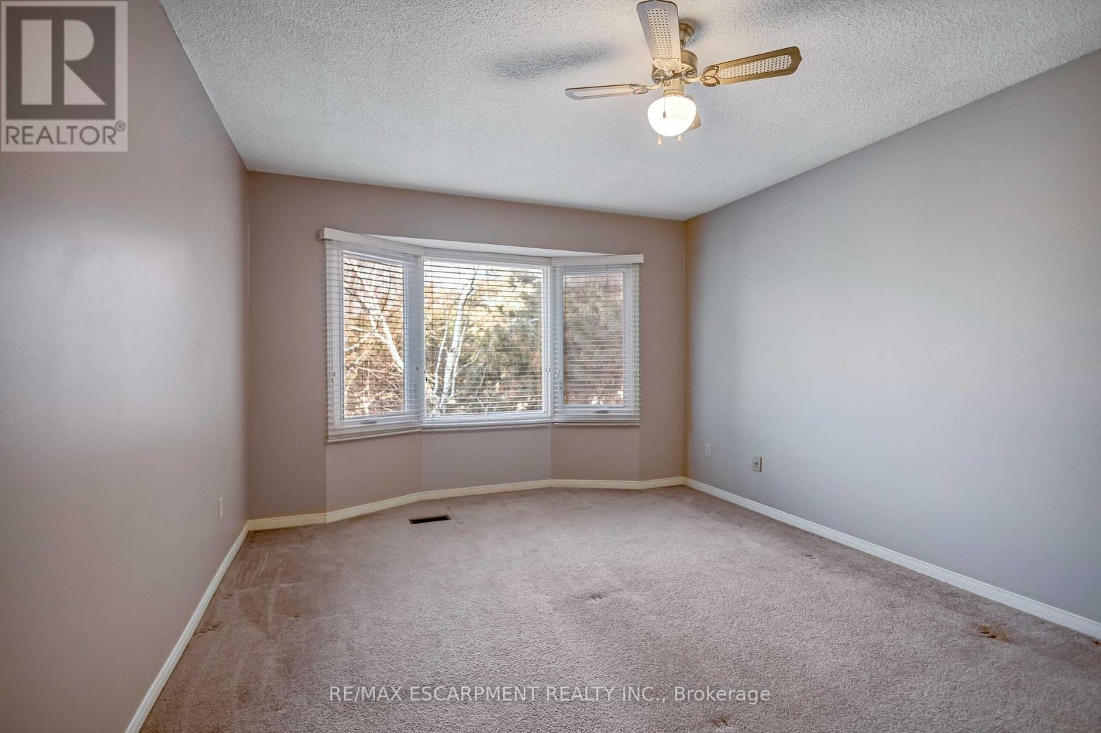 4037 Chadburn Crescent, Mississauga, Ontario  L5L 3X3 - Photo 35 - W12910718