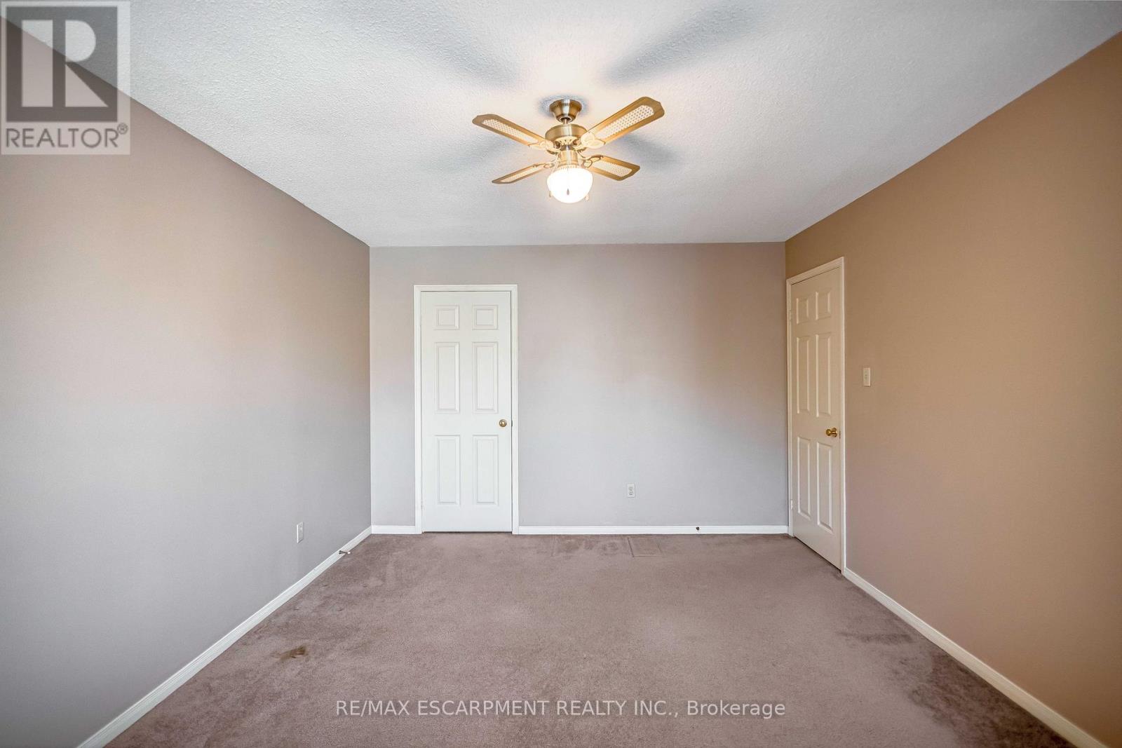 4037 Chadburn Crescent, Mississauga, Ontario  L5L 3X3 - Photo 36 - W12910718