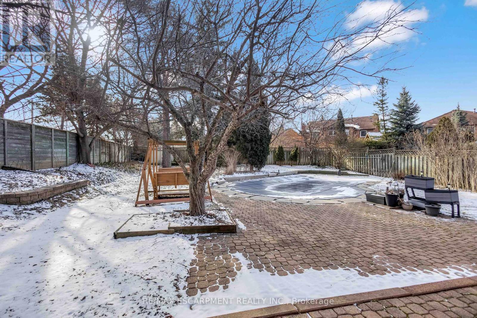 4037 Chadburn Crescent, Mississauga, Ontario  L5L 3X3 - Photo 41 - W12910718