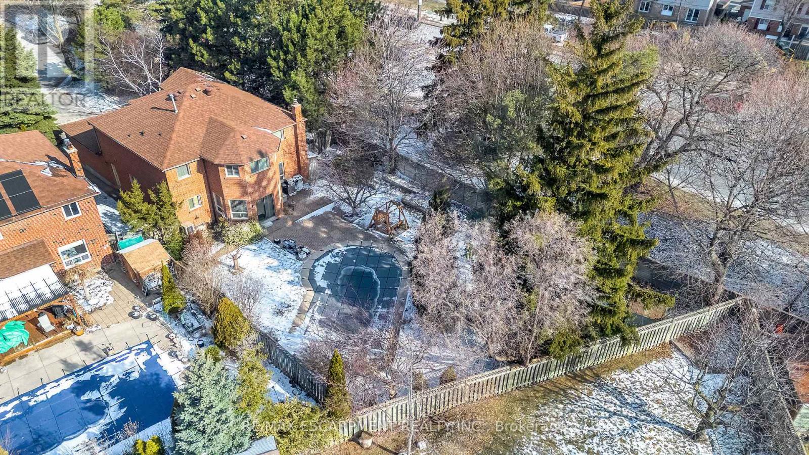 4037 Chadburn Crescent, Mississauga, Ontario  L5L 3X3 - Photo 47 - W12910718