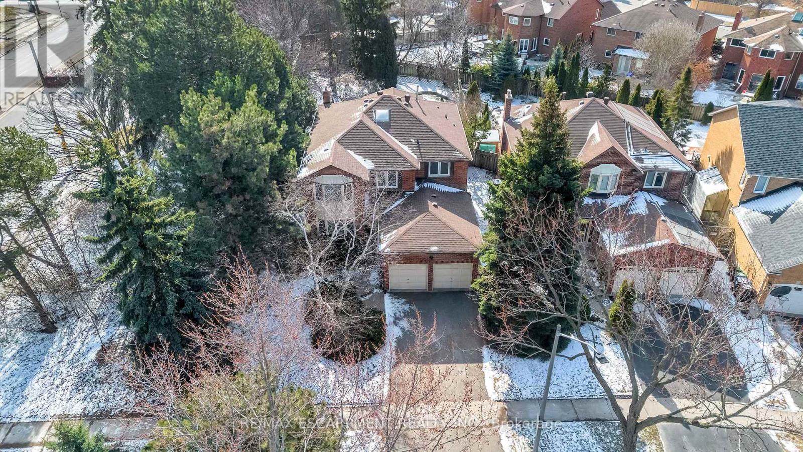 4037 Chadburn Crescent, Mississauga, Ontario  L5L 3X3 - Photo 48 - W12910718