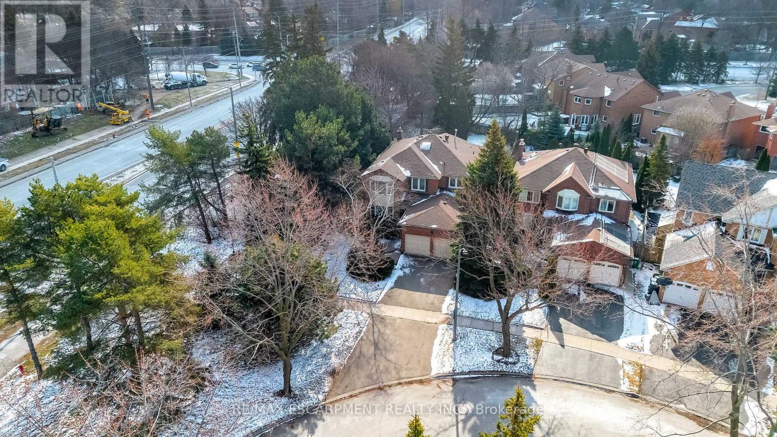 4037 Chadburn Crescent, Mississauga, Ontario  L5L 3X3 - Photo 49 - W12910718