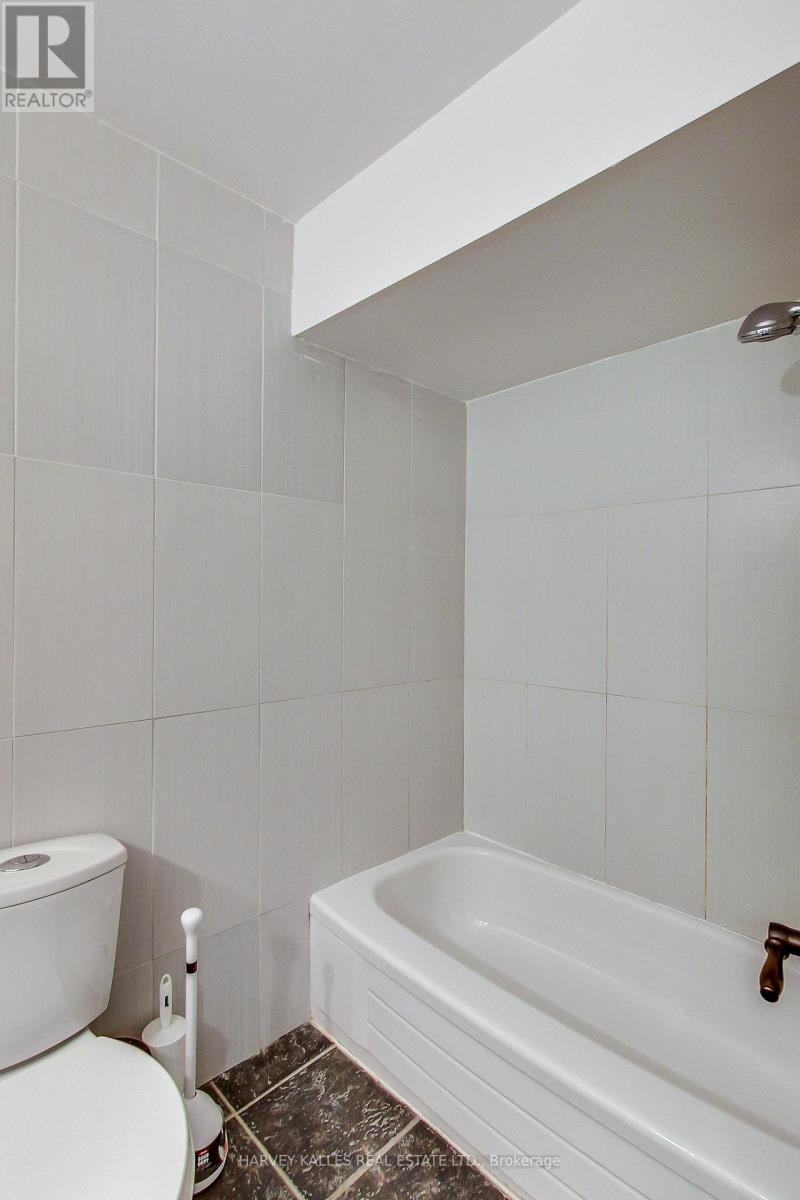 395 Keele Street, Toronto, Ontario  M6P 2K9 - Photo 20 - W12910722