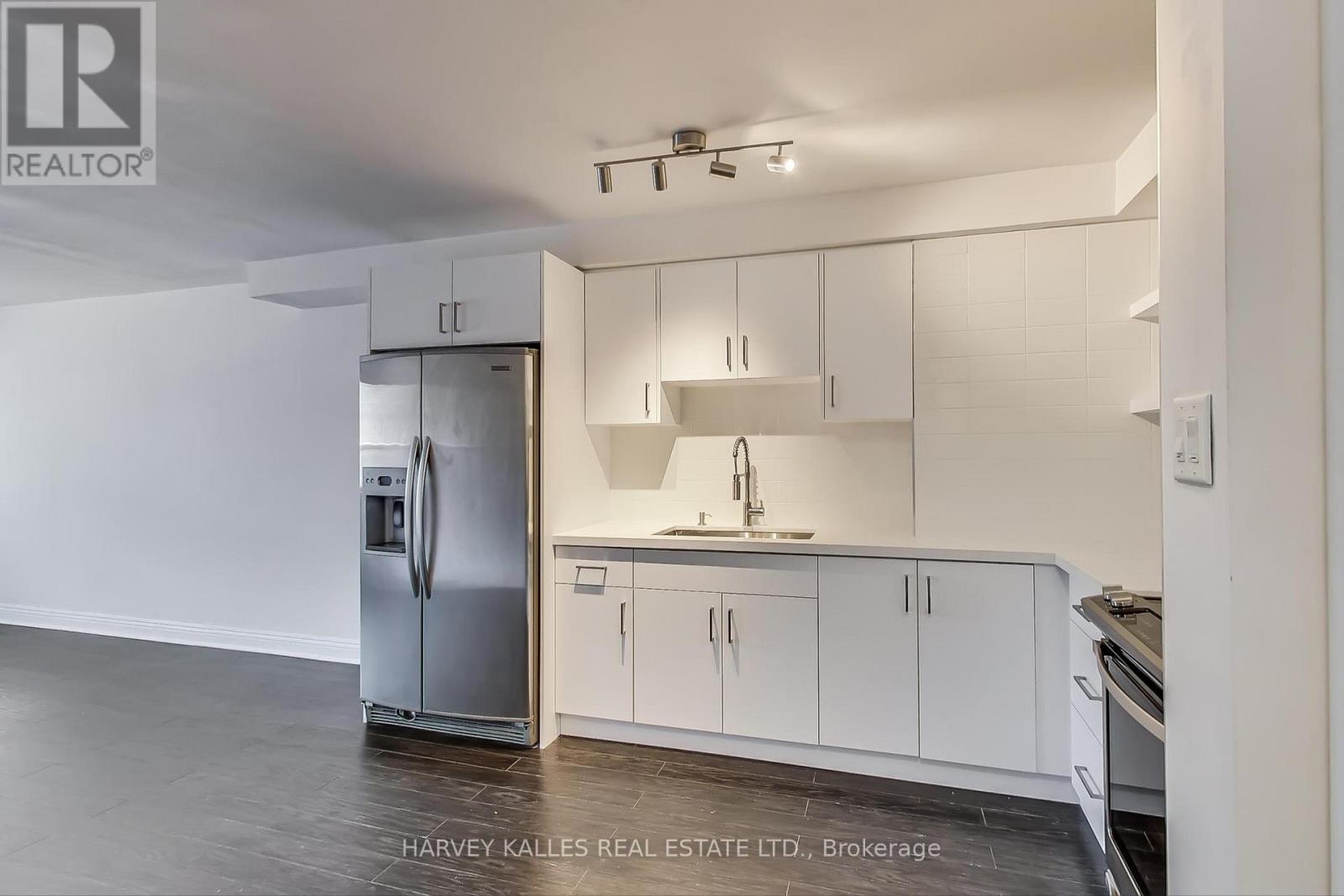 395 Keele Street, Toronto, Ontario  M6P 2K9 - Photo 25 - W12910722