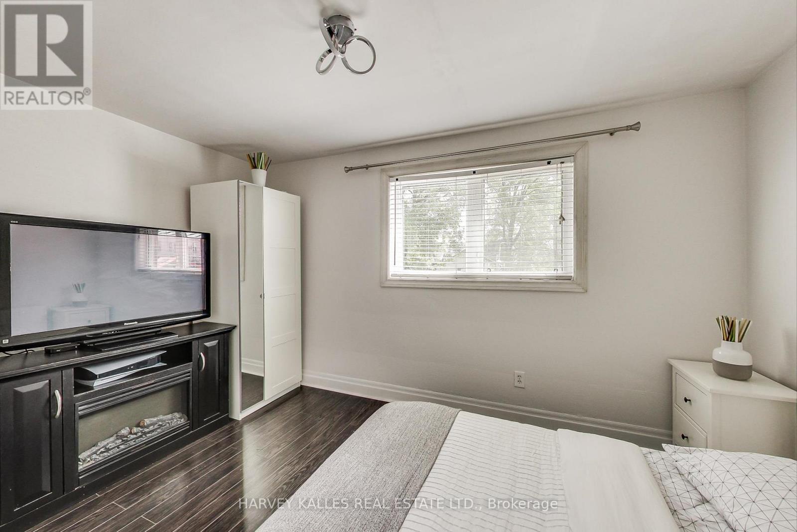 395 Keele Street, Toronto, Ontario  M6P 2K9 - Photo 27 - W12910722