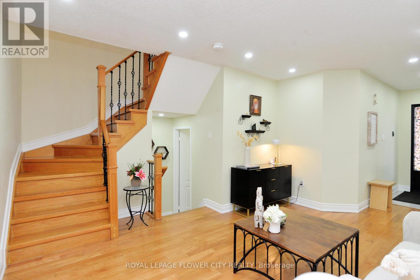 45 Roadmaster Lane, Brampton, Ontario  L7A 3A7 - Photo 11 - W12910736