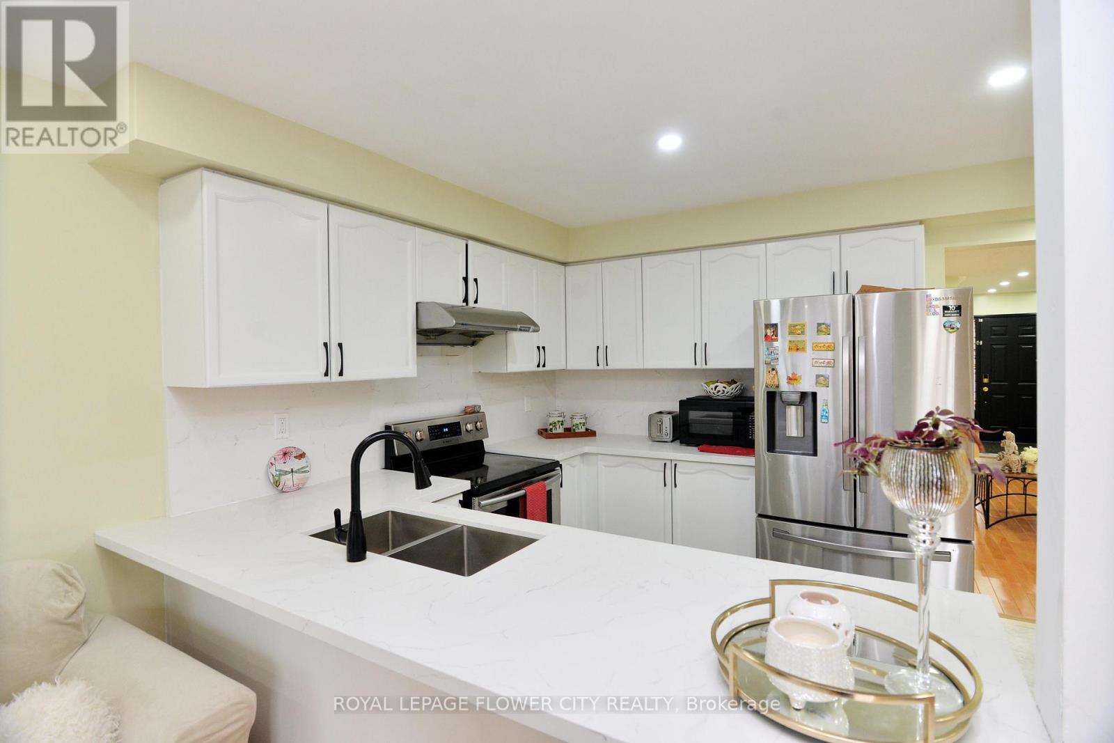 45 Roadmaster Lane, Brampton, Ontario  L7A 3A7 - Photo 16 - W12910736