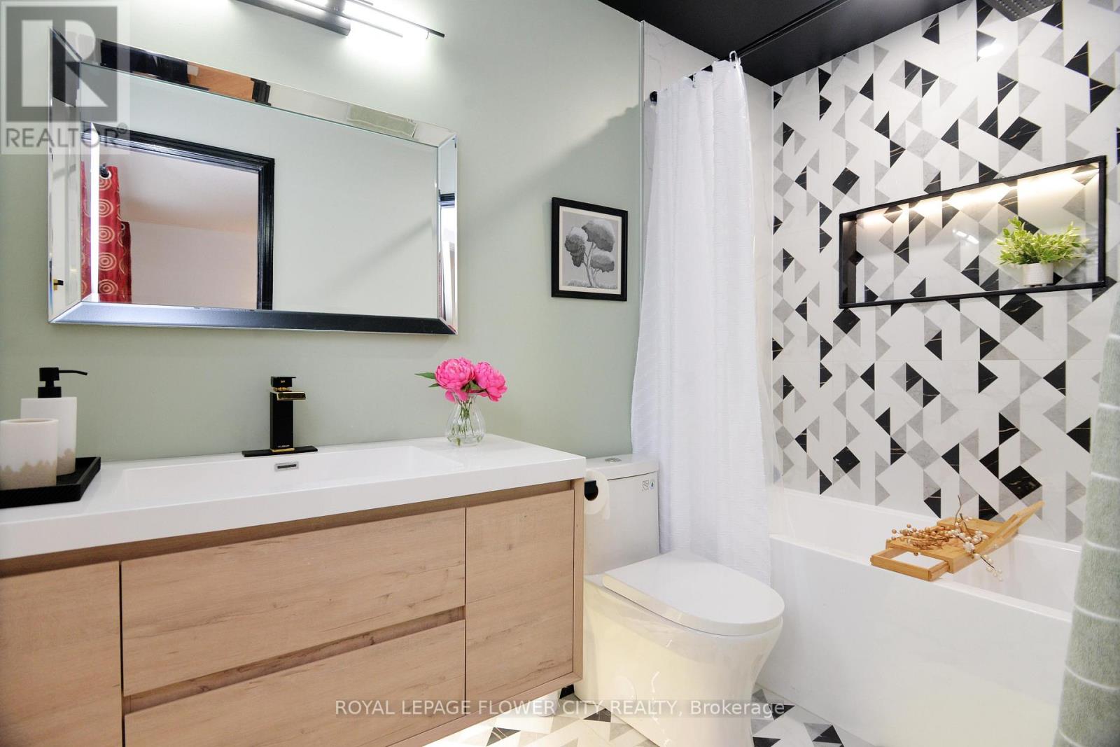 45 Roadmaster Lane, Brampton, Ontario  L7A 3A7 - Photo 30 - W12910736