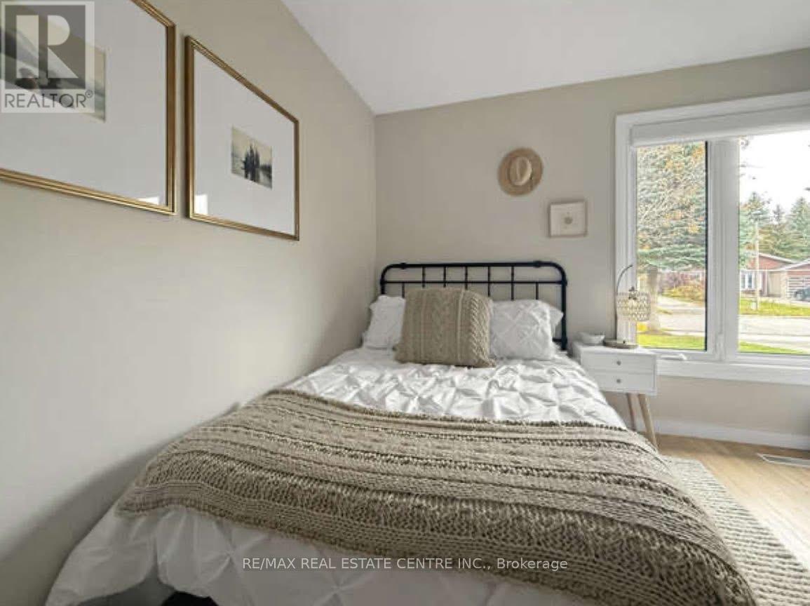 26 Diane Drive, Orangeville, Ontario  L9W 2N4 - Photo 22 - W12910744