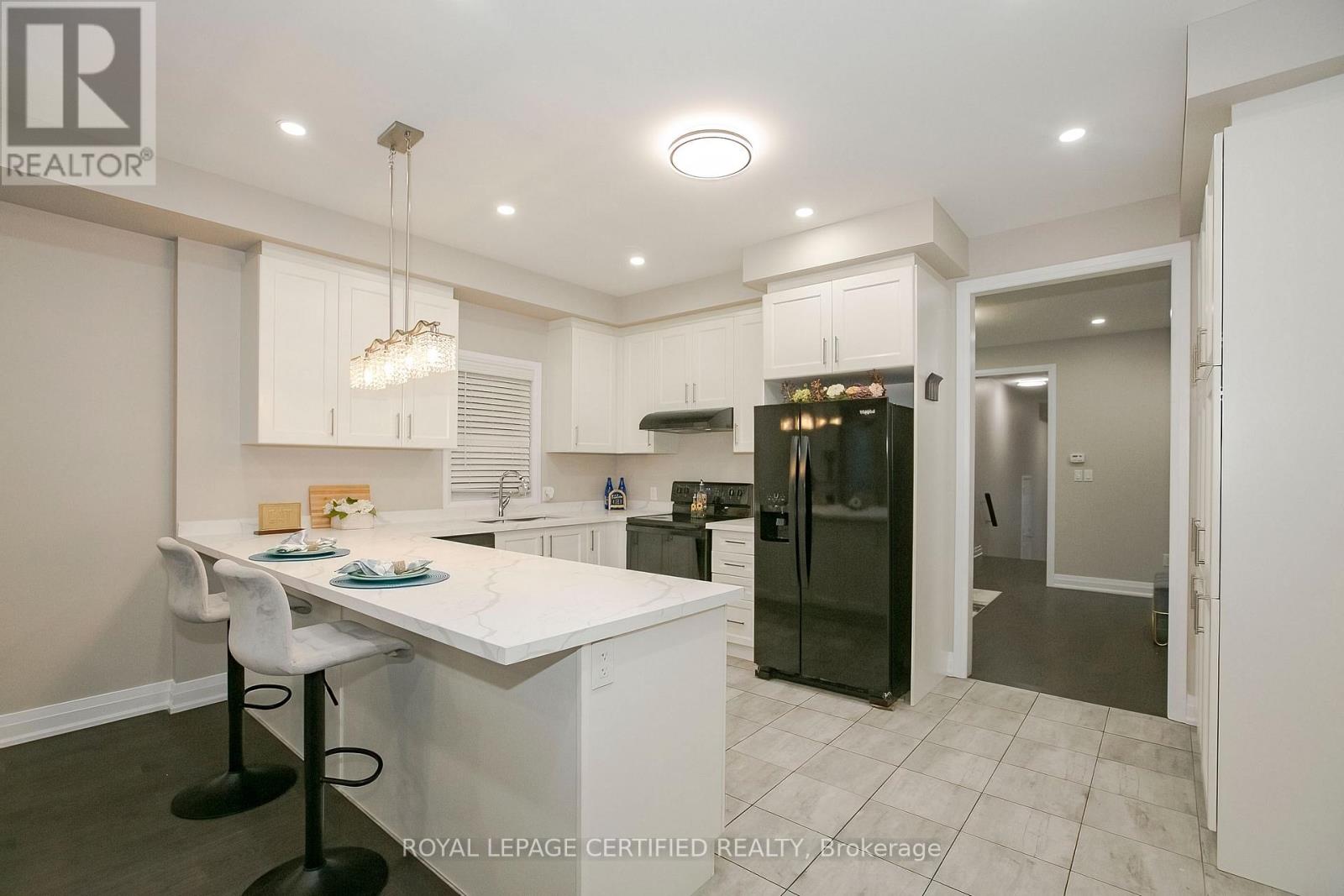 32 Dalbeattie Drive, Brampton, Ontario  L6Y 6H6 - Photo 16 - W12910746