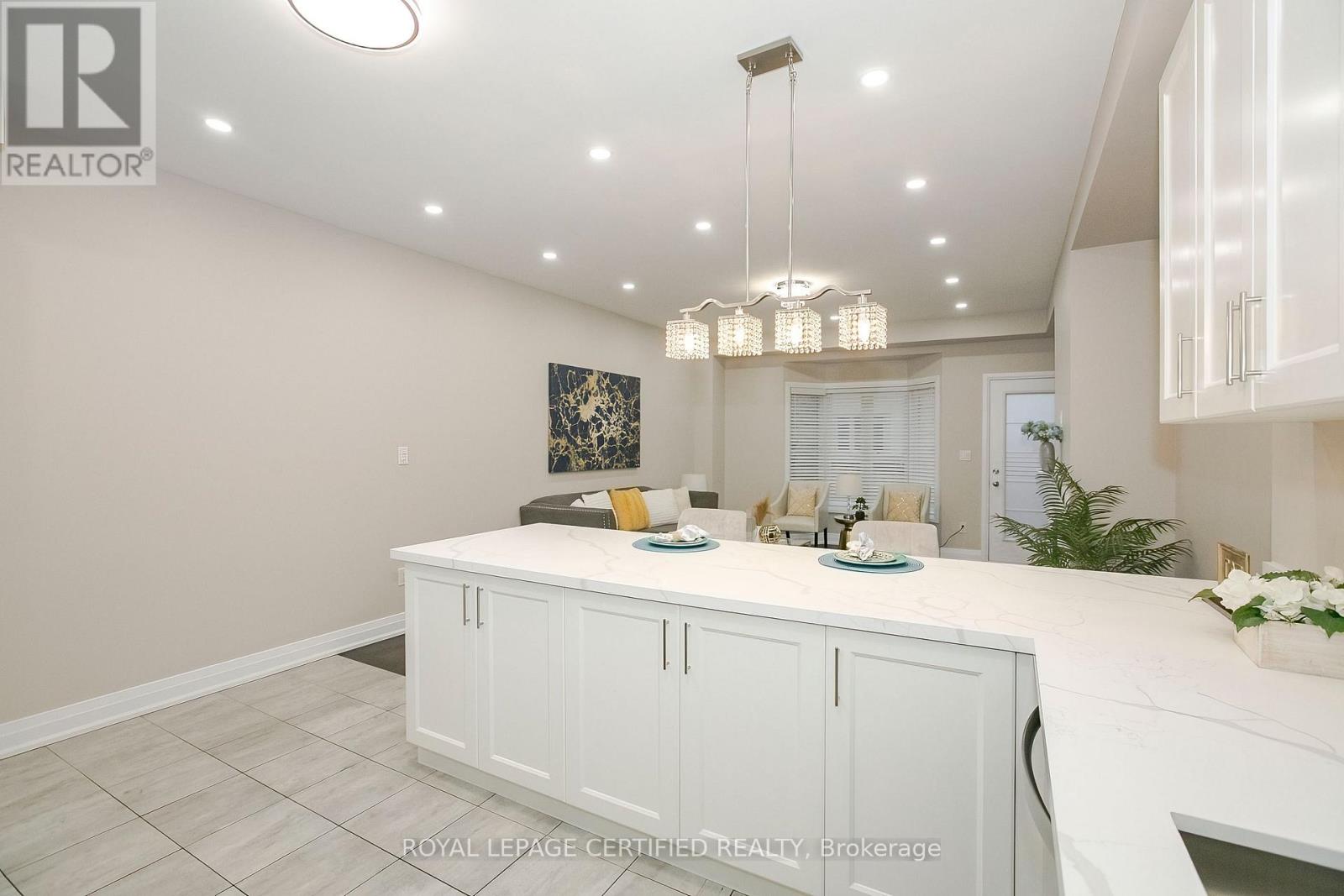 32 Dalbeattie Drive, Brampton, Ontario  L6Y 6H6 - Photo 20 - W12910746