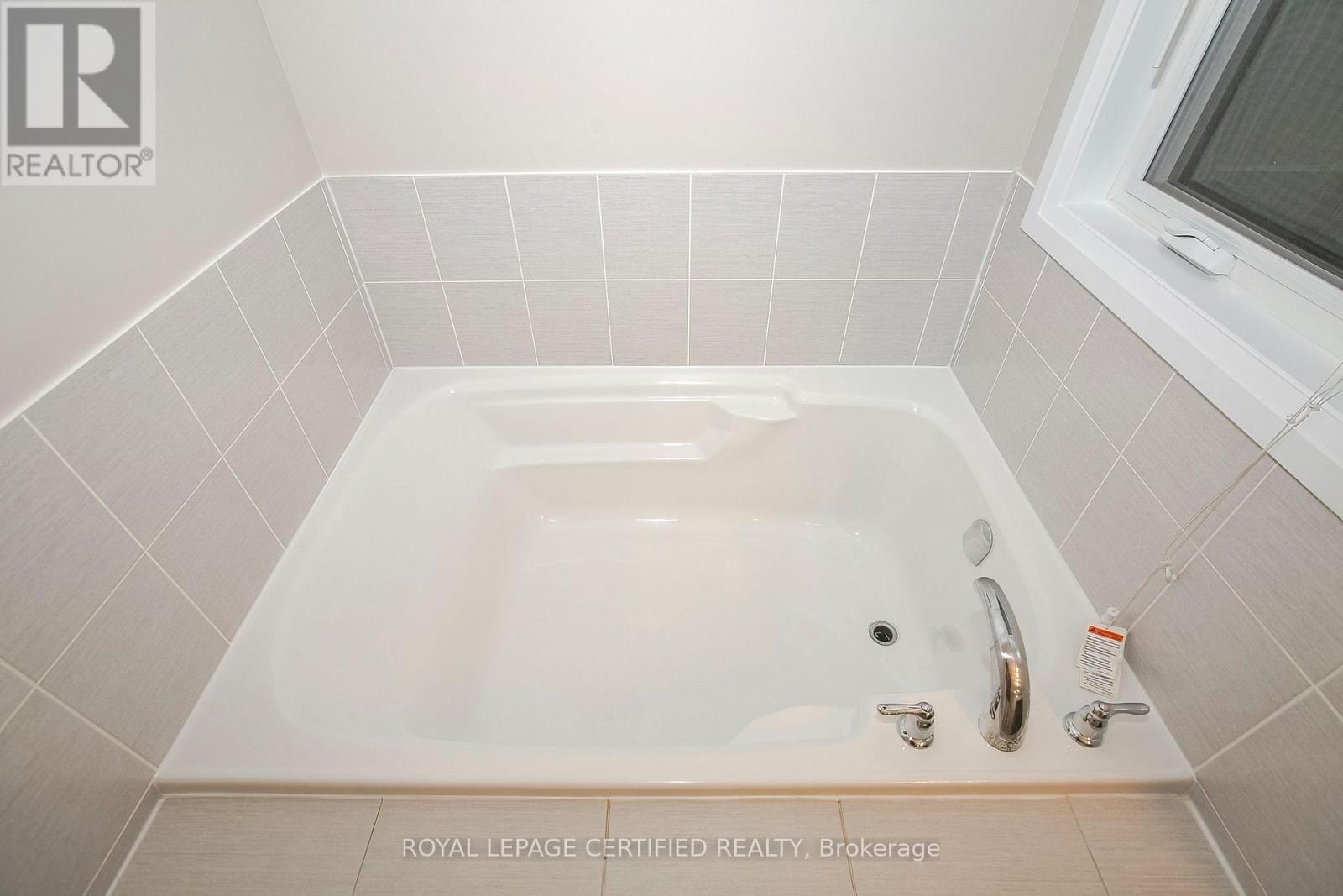 32 Dalbeattie Drive, Brampton, Ontario  L6Y 6H6 - Photo 32 - W12910746