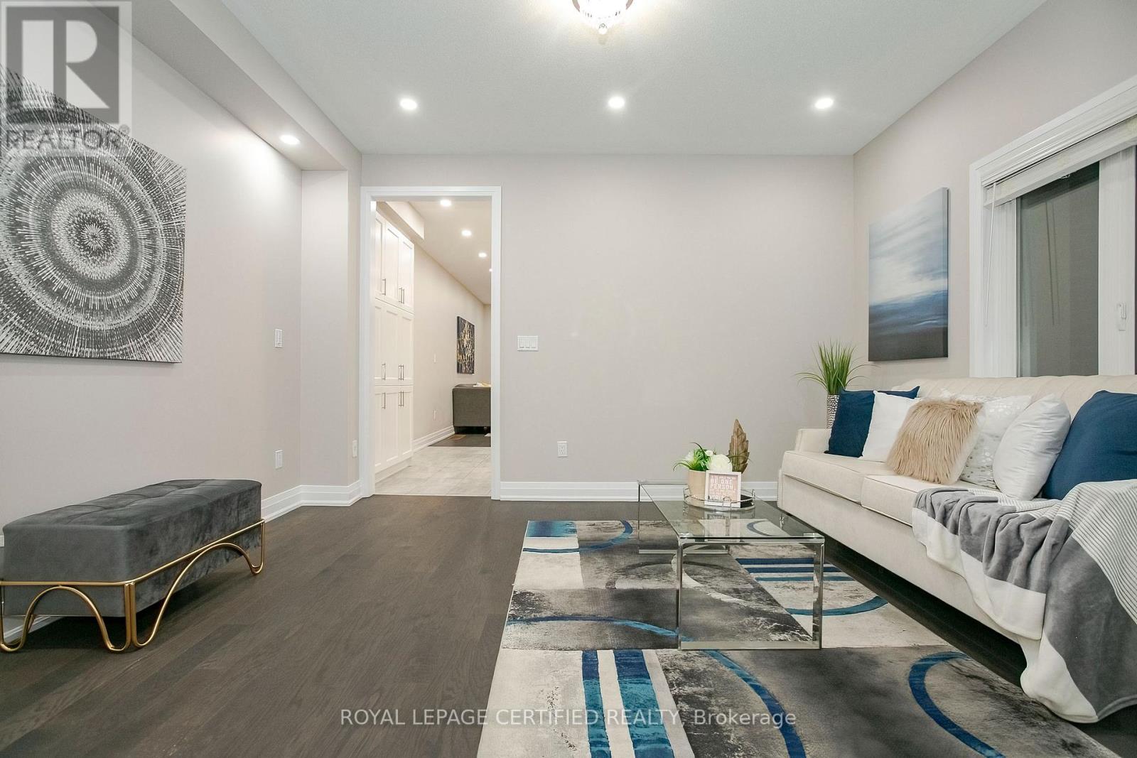 32 Dalbeattie Drive, Brampton, Ontario  L6Y 6H6 - Photo 7 - W12910746