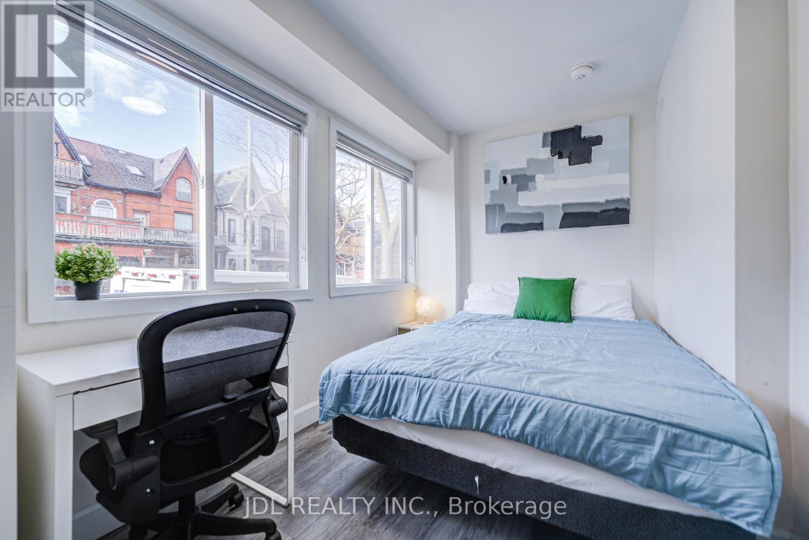 3 - 5 Sorauren Avenue, Toronto, Ontario  M6R 2C6 - Photo 19 - W12910784