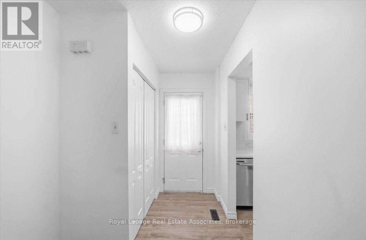 85 - 6699 Falconer Drive, Mississauga, Ontario  L5N 2E3 - Photo 3 - W12910794