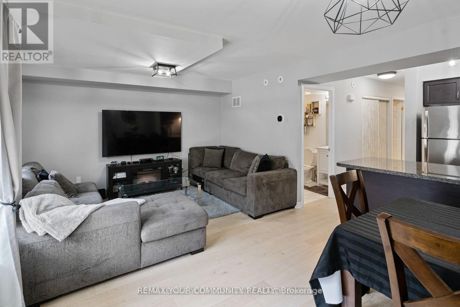 1035 - 55 George Appleton Way, Toronto, Ontario  M3M 0A2 - Photo 5 - W12910800