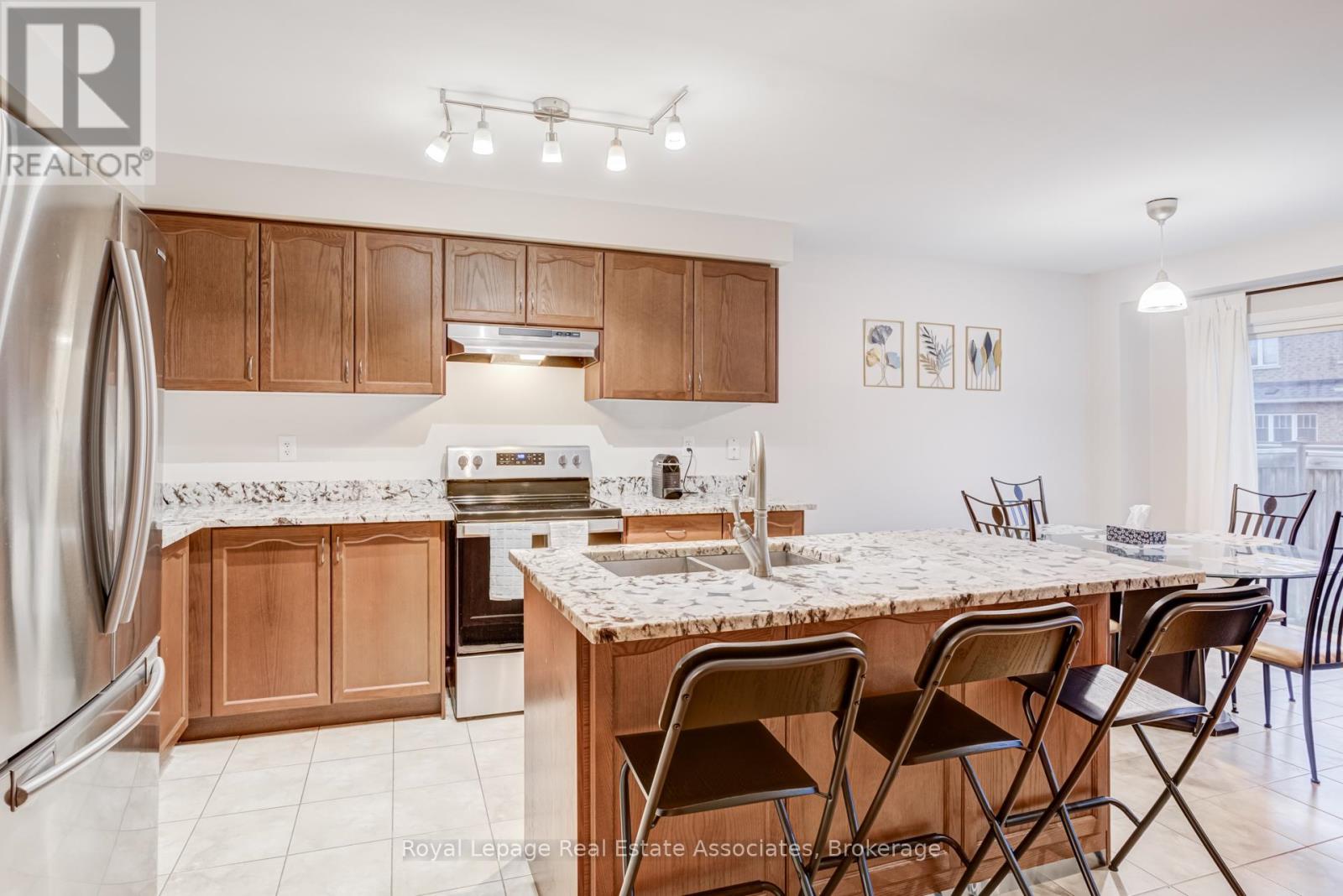 1315 Brandon Terrace, Milton, Ontario  L9T 7R3 - Photo 17 - W12910806