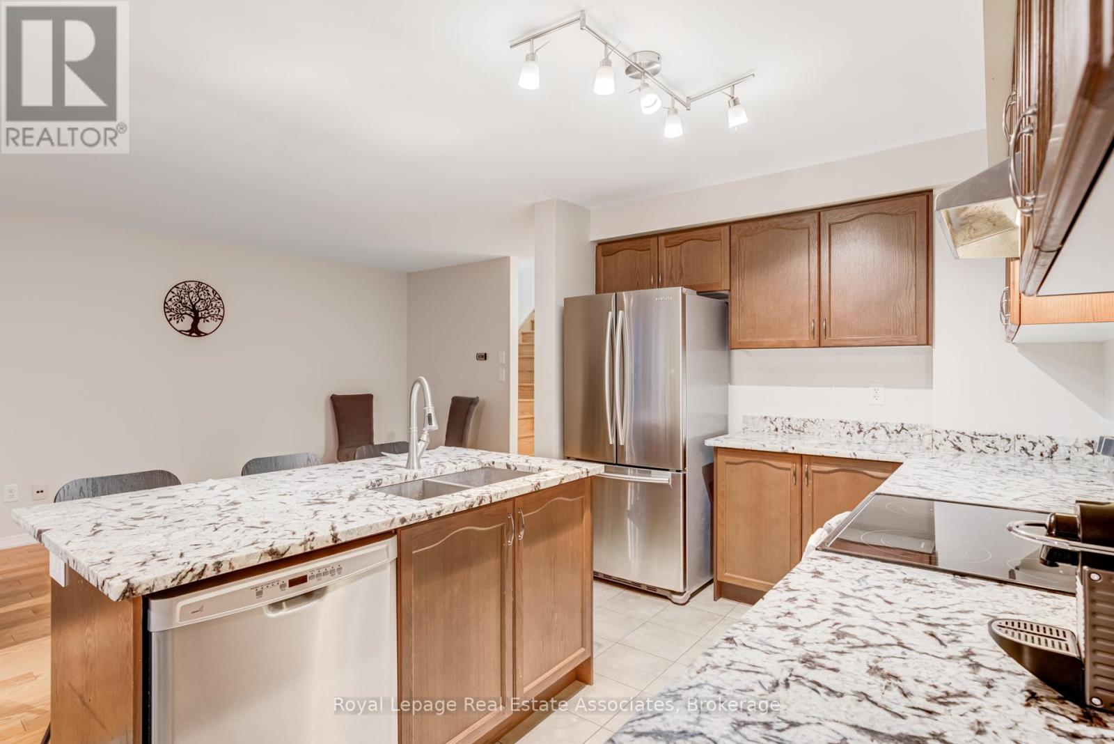 1315 Brandon Terrace, Milton, Ontario  L9T 7R3 - Photo 19 - W12910806