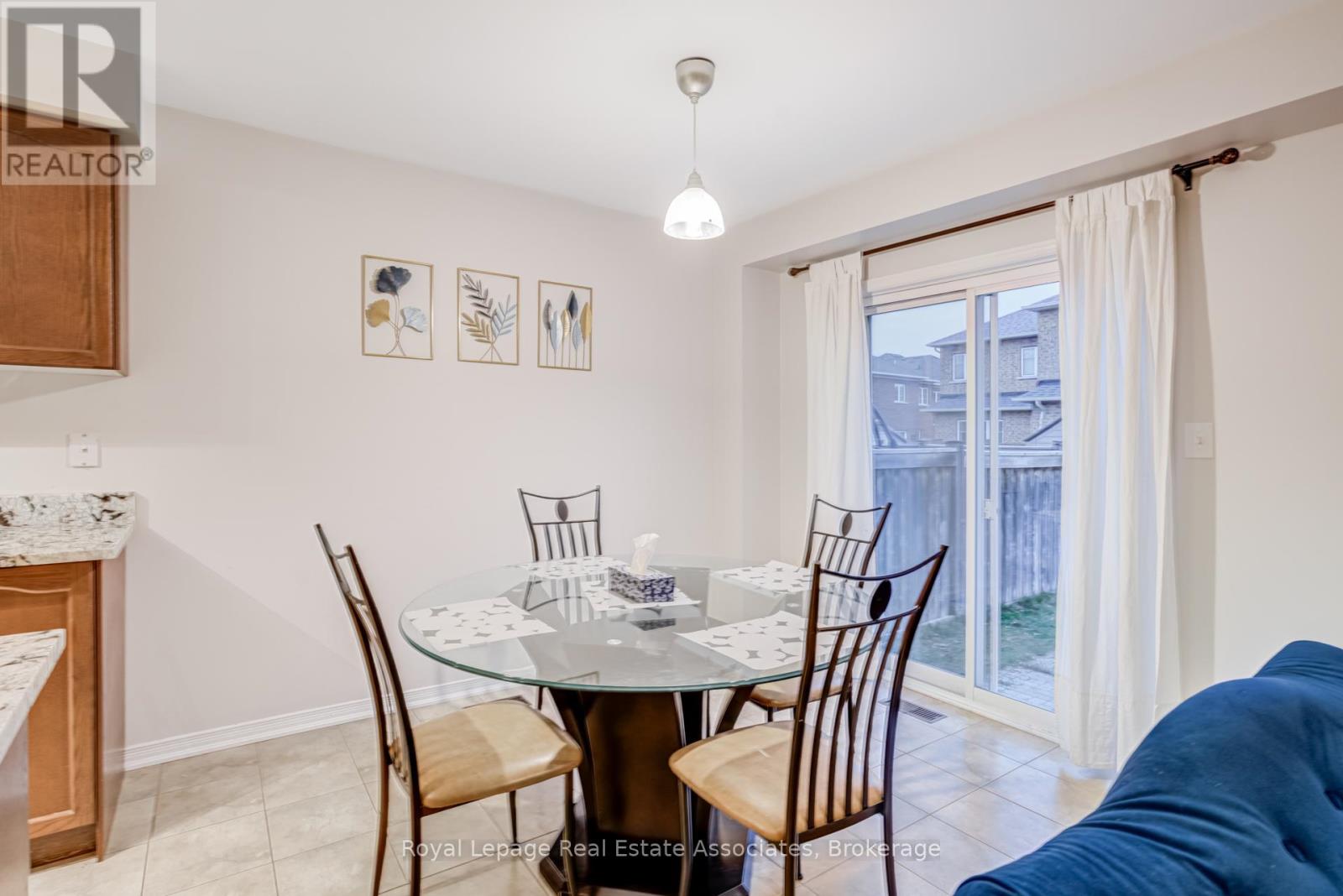 1315 Brandon Terrace, Milton, Ontario  L9T 7R3 - Photo 22 - W12910806