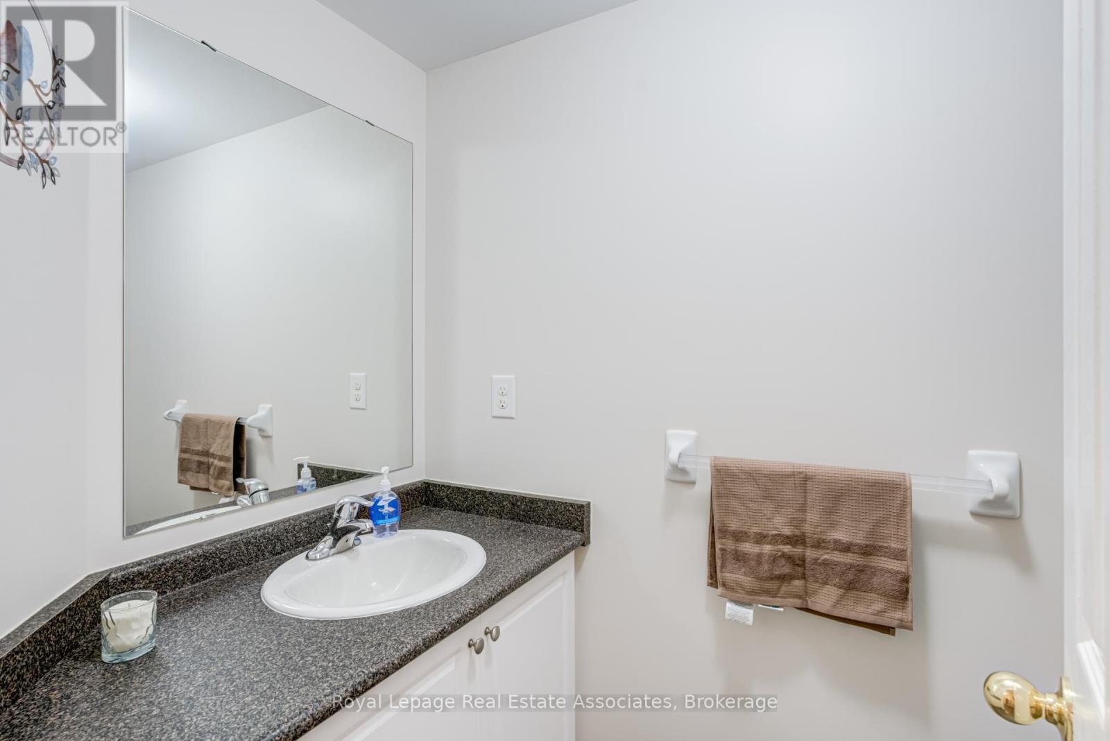 1315 Brandon Terrace, Milton, Ontario  L9T 7R3 - Photo 23 - W12910806