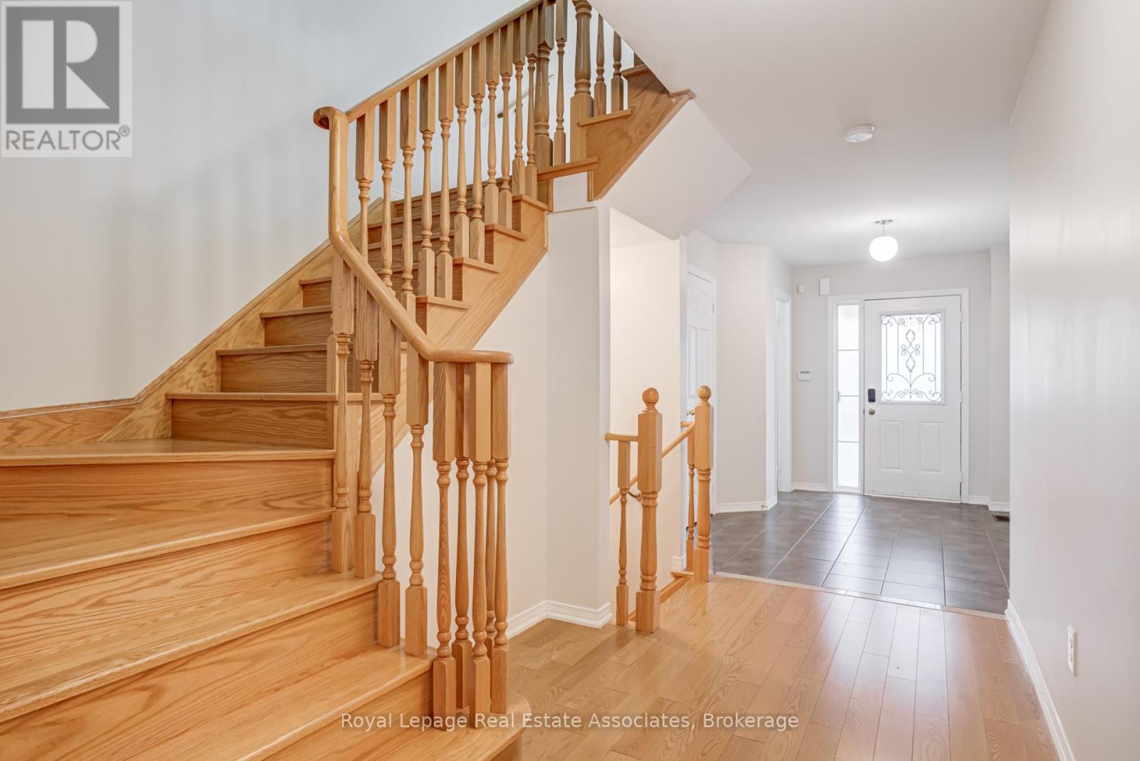 1315 Brandon Terrace, Milton, Ontario  L9T 7R3 - Photo 25 - W12910806