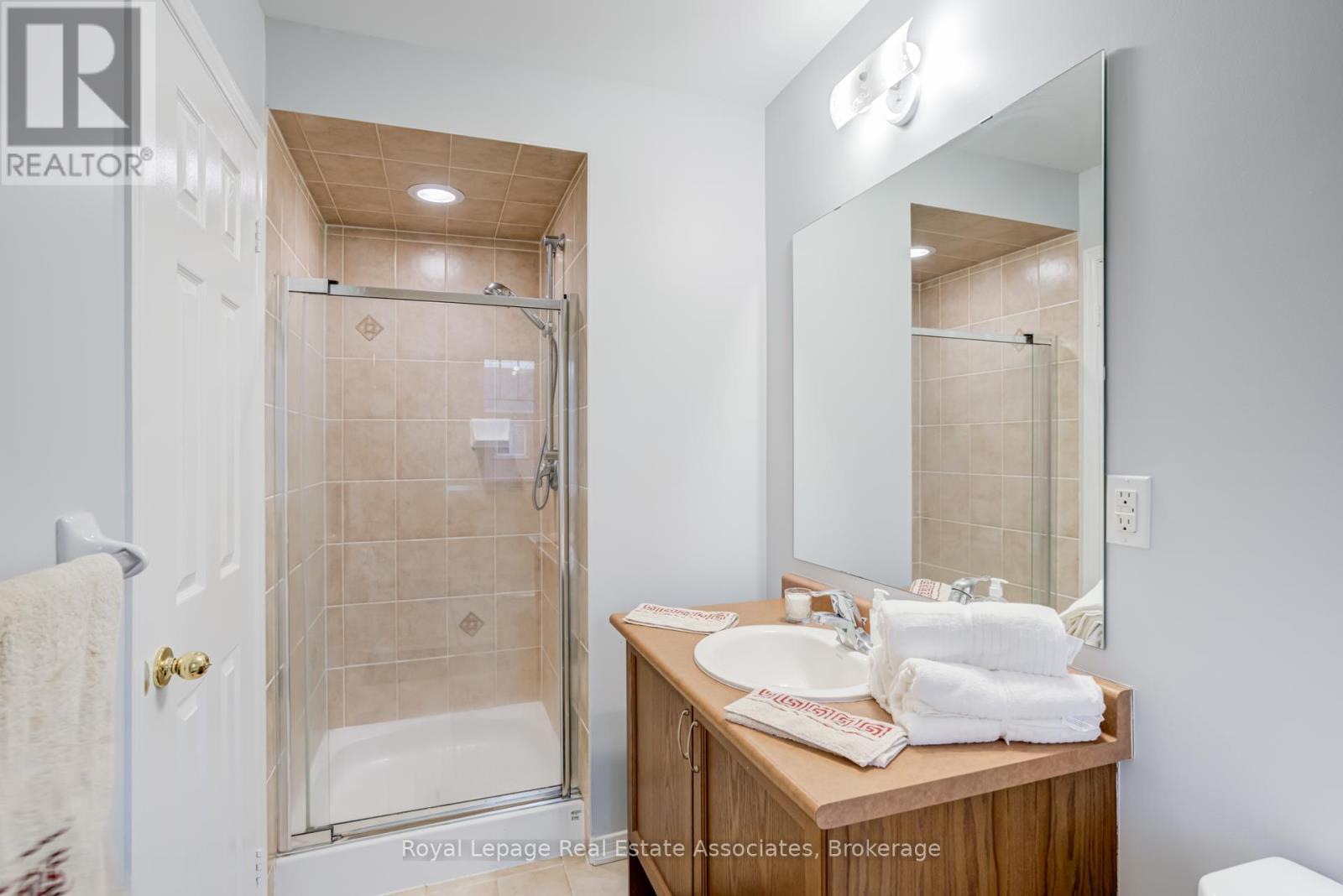 1315 Brandon Terrace, Milton, Ontario  L9T 7R3 - Photo 37 - W12910806