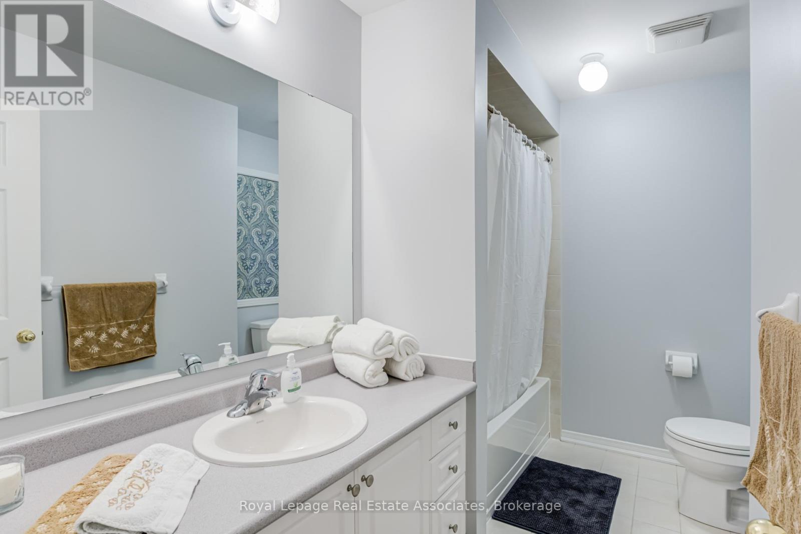 1315 Brandon Terrace, Milton, Ontario  L9T 7R3 - Photo 42 - W12910806