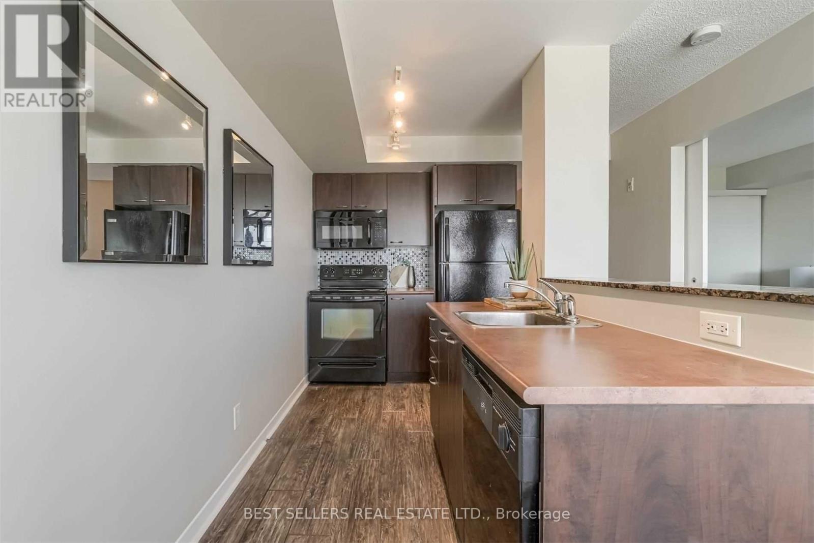 715 - 1040 The Queensway, Toronto, Ontario  M8Z 0A7 - Photo 16 - W12910812