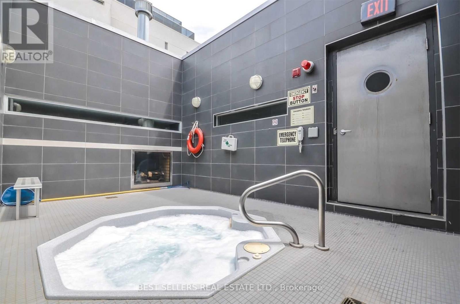 715 - 1040 The Queensway, Toronto, Ontario  M8Z 0A7 - Photo 24 - W12910812