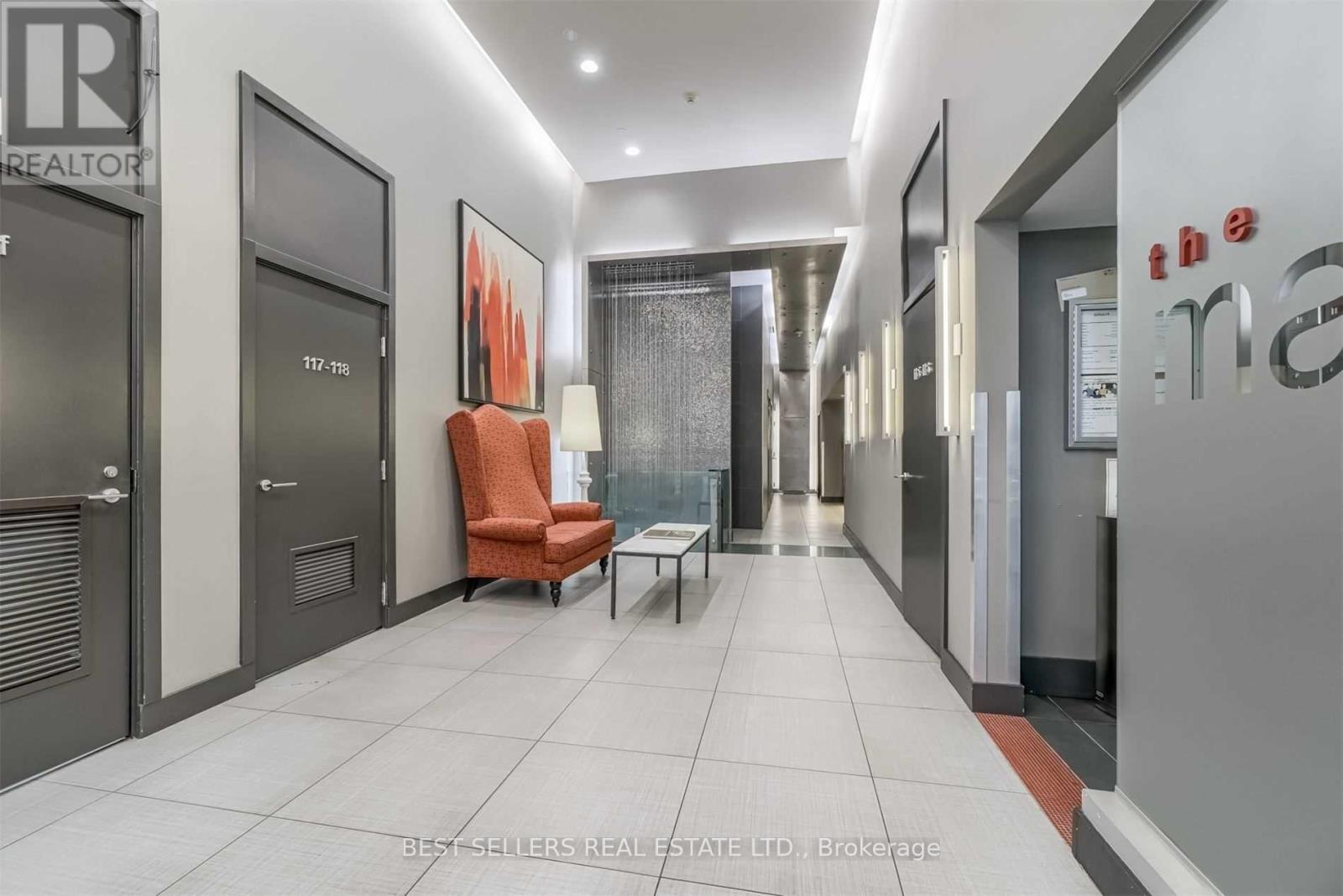 715 - 1040 The Queensway, Toronto, Ontario  M8Z 0A7 - Photo 5 - W12910812