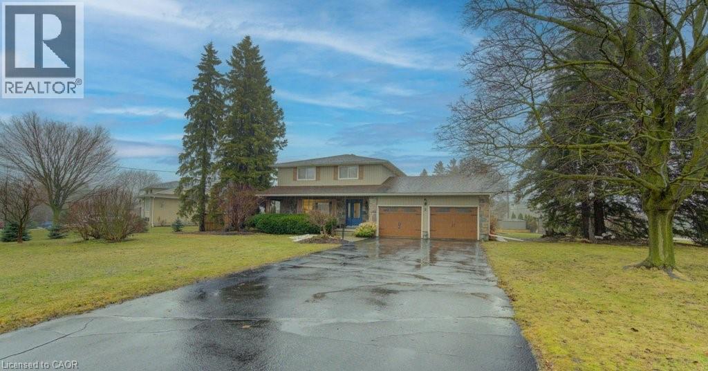 2 DEERFIELD Avenue, Petersburg, Ontario