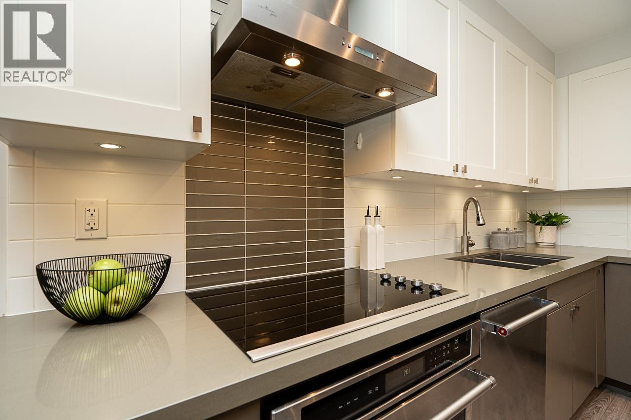 210 3399 Noel Drive, Burnaby, British Columbia  V3J 0G8 - Photo 12 - R3101119