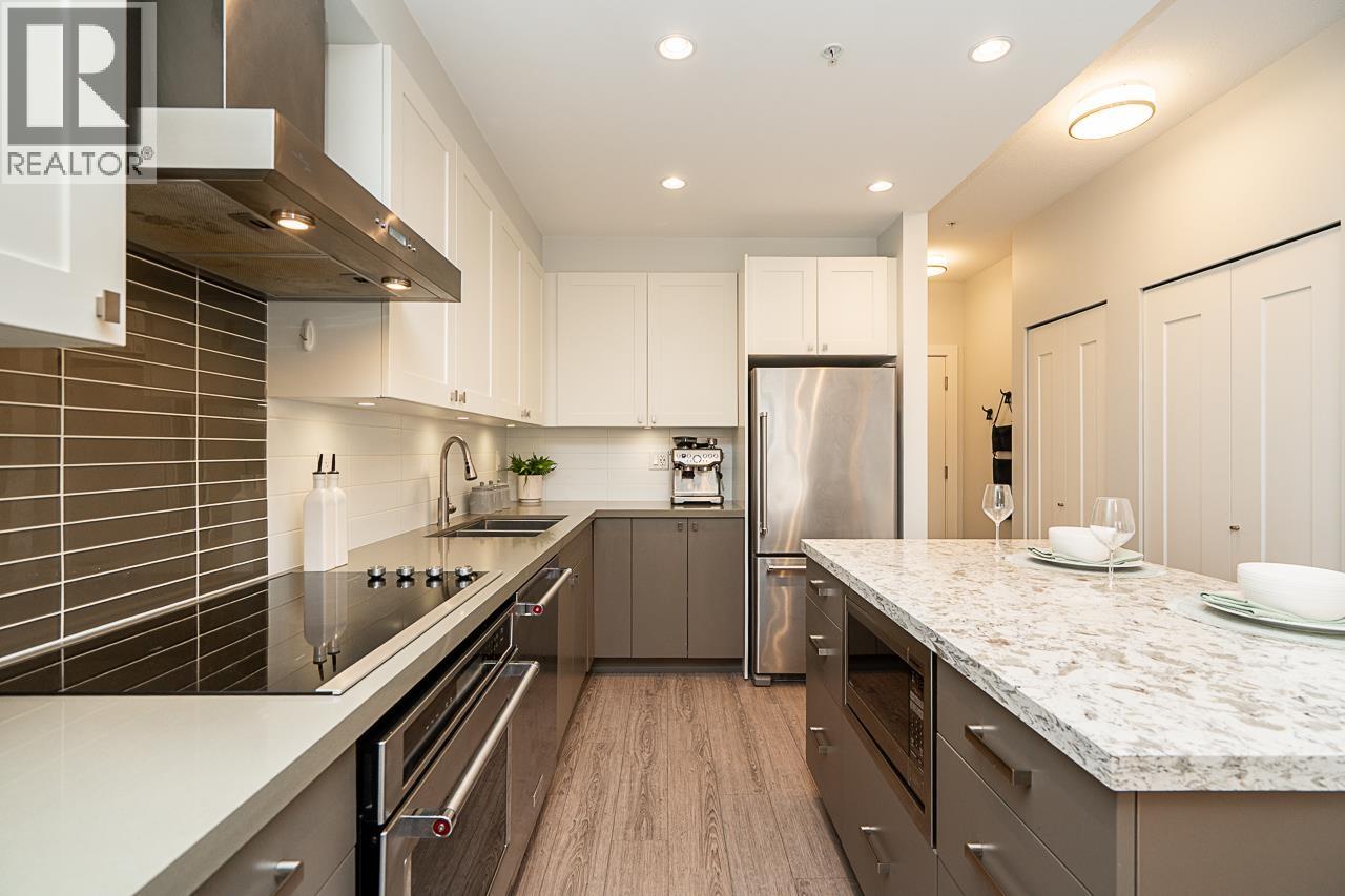 210 3399 Noel Drive, Burnaby, British Columbia  V3J 0G8 - Photo 11 - R3101119