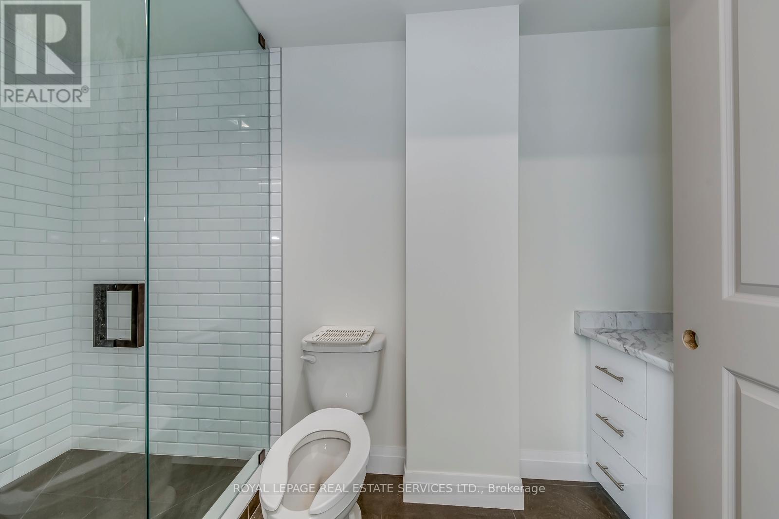 104 - 401 Victoria Avenue N, Hamilton, Ontario  L8L 5G7 - Photo 6 - X12910564