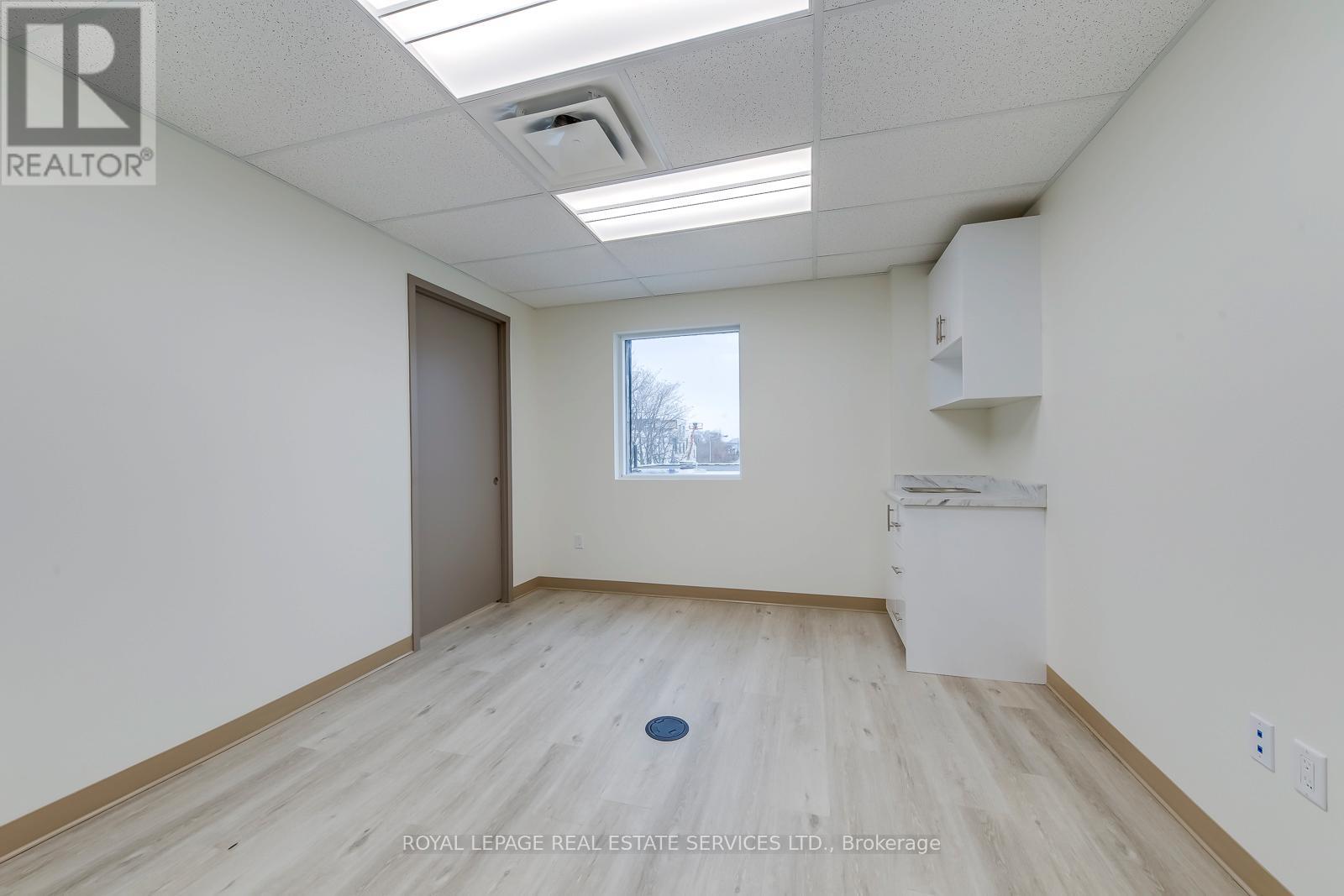 104 - 401 Victoria Avenue N, Hamilton, Ontario  L8L 5G7 - Photo 7 - X12910564