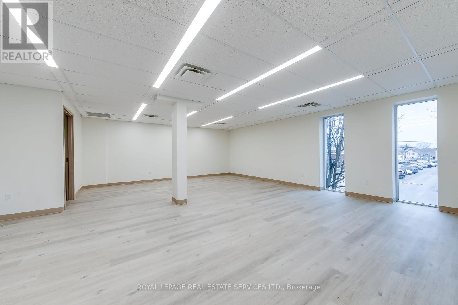 200 - 401 VICTORIA AVENUE N, Hamilton, Ontario