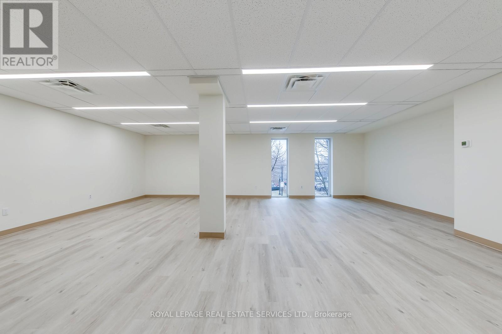 200 - 401 Victoria Avenue N, Hamilton, Ontario  L8L 5G7 - Photo 3 - X12910568