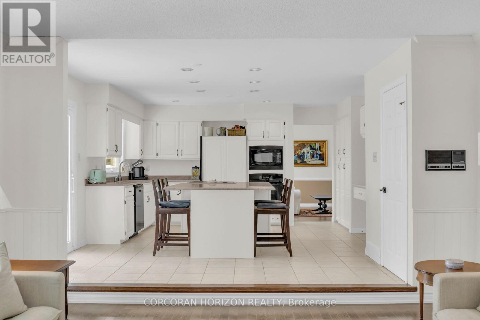 41 Tinatawa Court, Kitchener, Ontario  N2A 3G9 - Photo 15 - X12910570