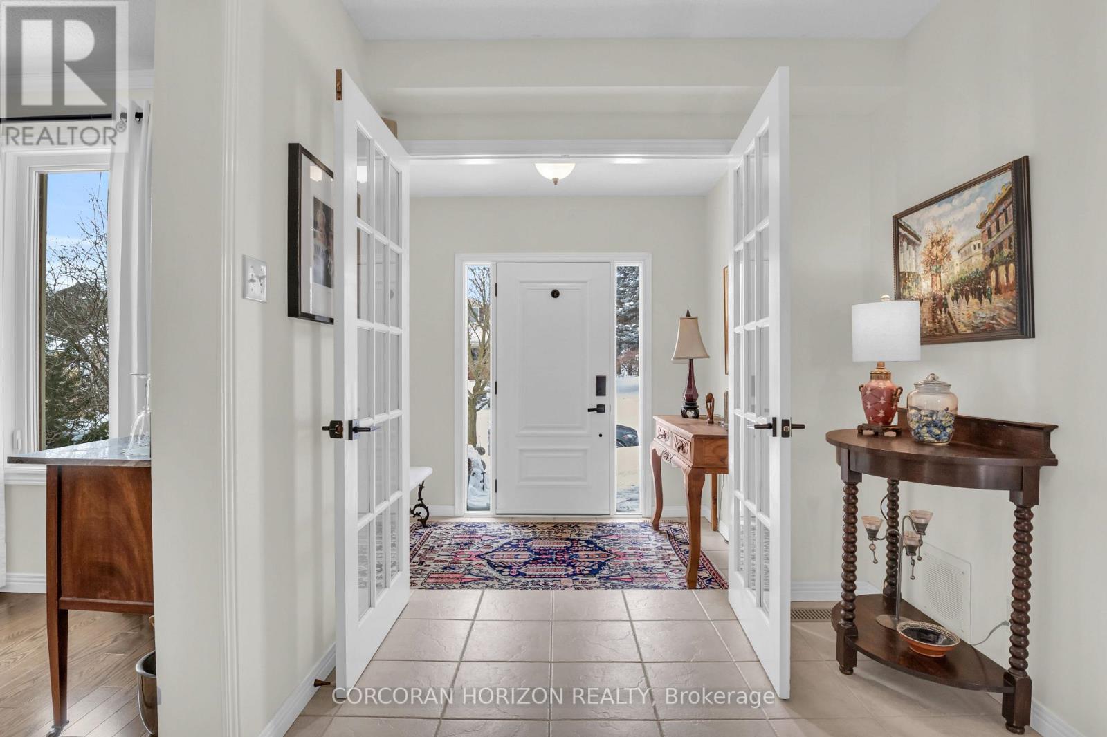 41 Tinatawa Court, Kitchener, Ontario  N2A 3G9 - Photo 4 - X12910570