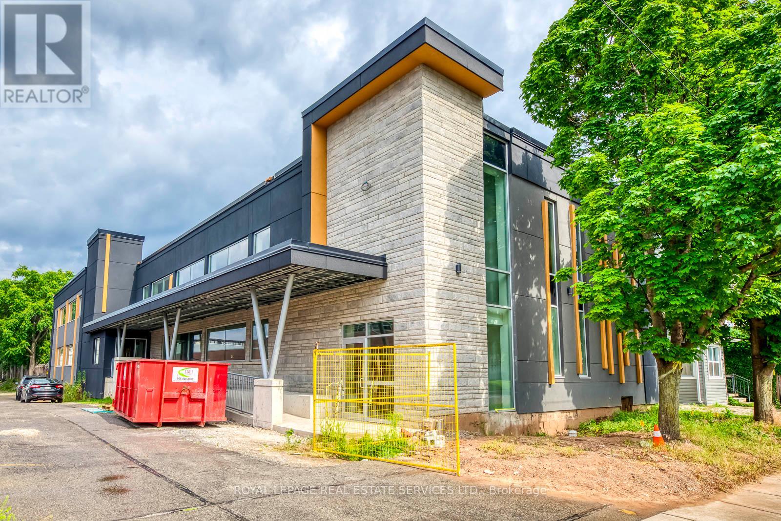 101 - 401 Victoria Avenue N, Hamilton, Ontario  L8L 5G7 - Photo 11 - X12910590