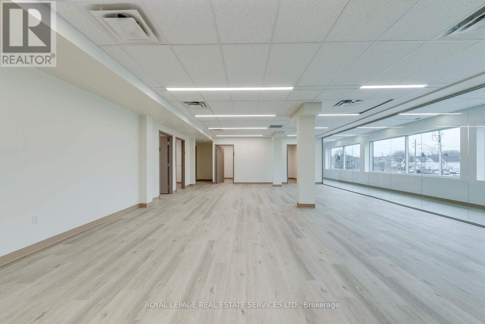 101 - 401 Victoria Avenue N, Hamilton, Ontario  L8L 5G7 - Photo 4 - X12910590